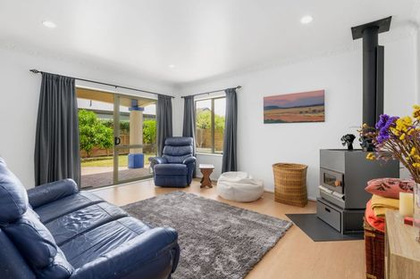 Photo of property in 61 Nielsen Gardens, Rototuna, Hamilton, 3210