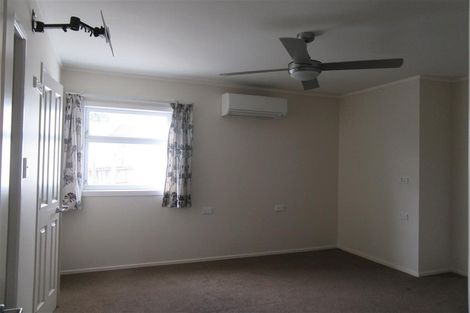 Photo of property in 117a Carlisle Road, Northcross, Auckland, 0632