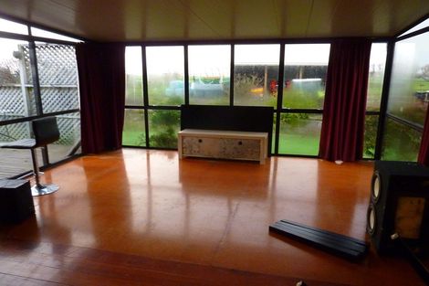 Photo of property in 15 Newcombe Road, Otaua, Waiuku, 2682