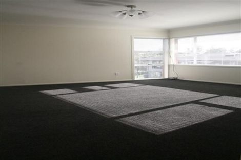 Photo of property in 18a Brian Crescent, Stanmore Bay, Whangaparaoa, 0932