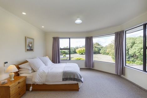 Photo of property in 515 Roberts Line, Kelvin Grove, Palmerston North, 4470