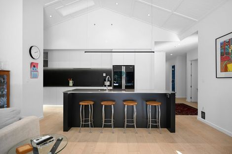 Photo of property in 8 Taylor Street, Cambridge, 3434