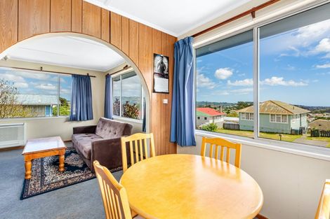 Photo of property in 46 Arahura Crescent, Waitangirua, Porirua, 5024