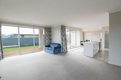 Photo of property in 22 Silver Springs Boulevard, Mosgiel, 9024