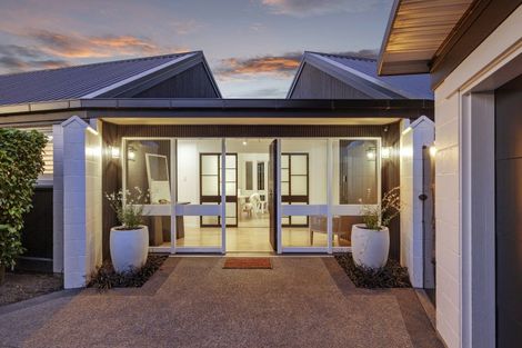 Photo of property in 22 Tuirau Place, Ilam, Christchurch, 8041