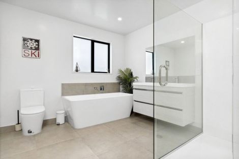 Photo of property in 37 Farrant Drive, Wanaka, 9305