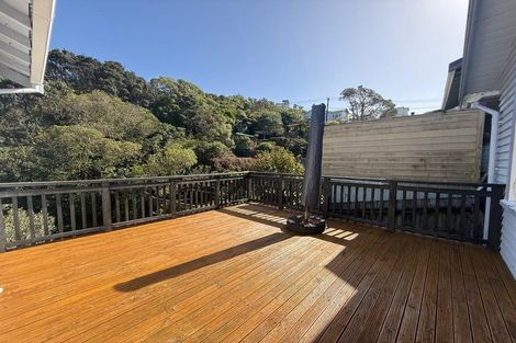 Photo of property in 8 Moffitt Street, Vogeltown, Wellington, 6021