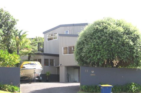 Photo of property in 11 Prestige Place, Castor Bay, Auckland, 0620