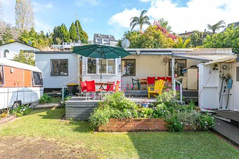 Photo of property in 121 Waireka Place, Whangamata, 3620
