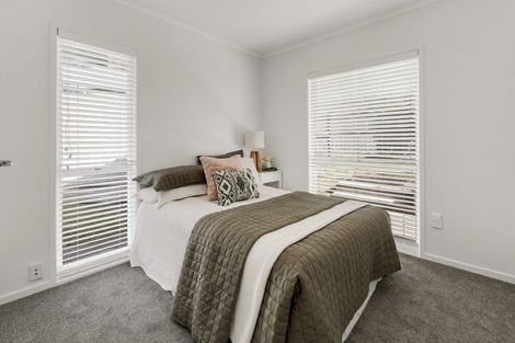 Photo of property in 8 Tuscan Place, Half Moon Bay, Auckland, 2012