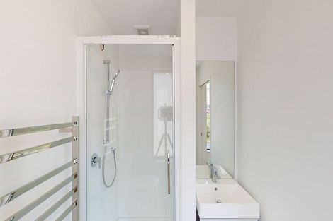 Photo of property in 175a Sutherland Road, Lyall Bay, Wellington, 6022