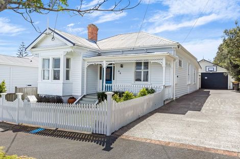 Photo of property in 44 Mozeley Avenue, Devonport, Auckland, 0624