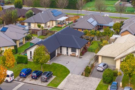 Photo of property in 8 Albert Sheppard Close, Yaldhurst, Christchurch, 8042