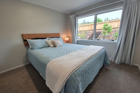 Photo of property in 32 Eagles Way, Cable Bay, 0420