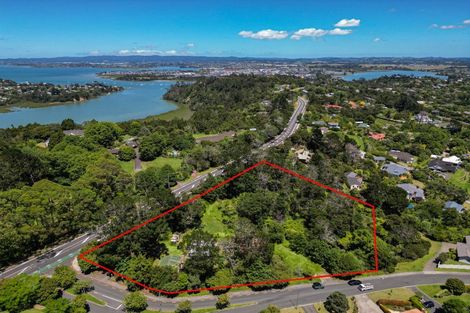 Photo of property in 114 Upper Drive, Greenhithe, Auckland, 0632