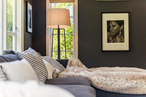 Photo of property in 17 Kiriwai Road, Paremata, Porirua, 5024