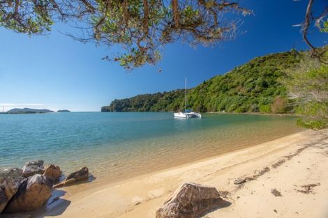 Photo of property in 26 Lady Barkly Grove, Kaiteriteri, Motueka, 7197