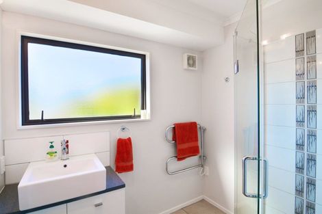 Photo of property in 15 Normand Place, Richmond Heights, Taupo, 3330