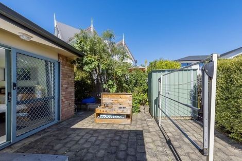 Photo of property in 2a Renata Crescent, Te Atatu Peninsula, Auckland, 0610