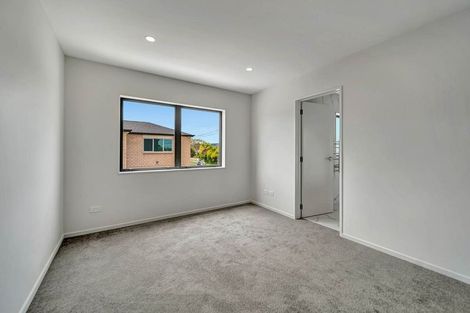 Photo of property in 24d Fernaig Street, Papakura, 2110