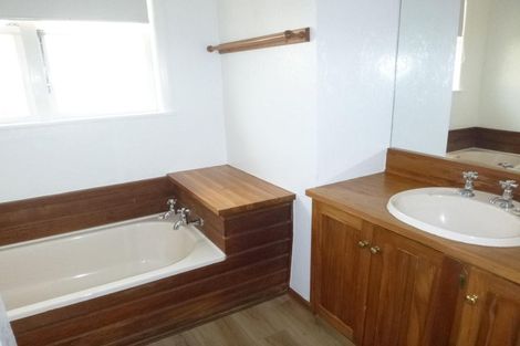 Photo of property in 48a Wilford Street, Wallaceville, Upper Hutt, 5018