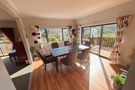 Photo of property in 16 Frankie Stevens Place, Riverstone Terraces, Upper Hutt, 5018