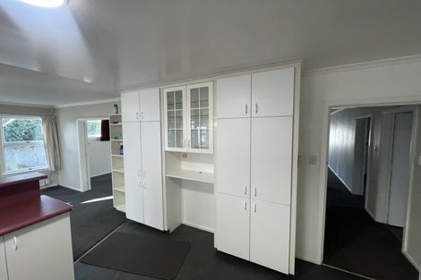 Photo of property in 17 Oakfield Street, Burnside, Christchurch, 8053