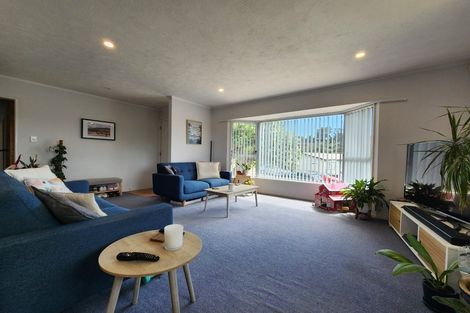 Photo of property in 2 Thimble Lane, Whitby, Porirua, 5024