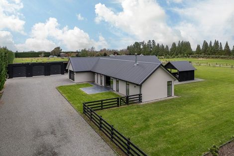 Photo of property in 14 Walford Way, Darfield, 7571