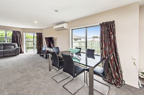 Photo of property in 2/17 Cunningham Place, Halswell, Christchurch, 8025