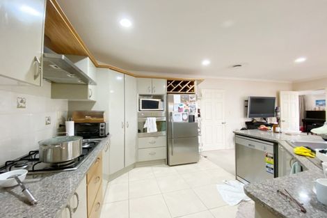 Photo of property in 4 Ballyroney Place, East Tamaki, Auckland, 2013