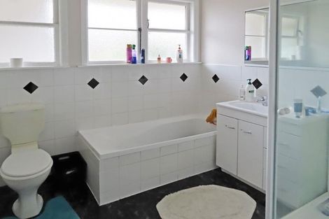 Photo of property in 15 Prouse Grove, Silverstream, Upper Hutt, 5019