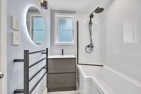 Photo of property in 25a Torino Street, Point England, Auckland, 1072