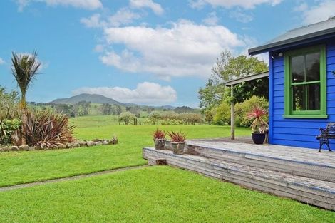 Photo of property in 126 Oneriri Road, Kaiwaka, 0573