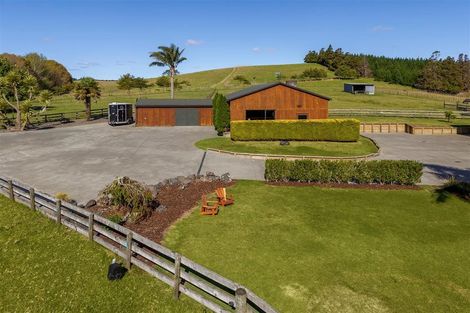 Photo of property in 883 Peak Road, Helensville, 0875