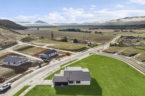 Photo of property in 33 Atkins Road, Luggate, Wanaka, 9382