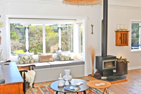 Photo of property in 6 Kendale Drive, Leigh, 0985