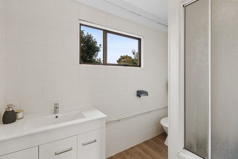 Photo of property in 1/12 Bungalow Avenue, Point Chevalier, Auckland, 1022
