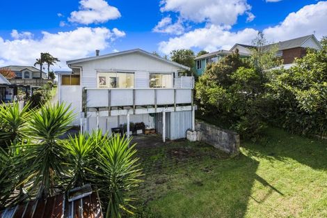 Photo of property in 1/28 Spencer Road, Pinehill, Auckland, 0632
