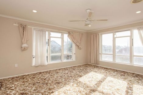 Photo of property in 16 Basingstoke Street, Aranui, Christchurch, 8061