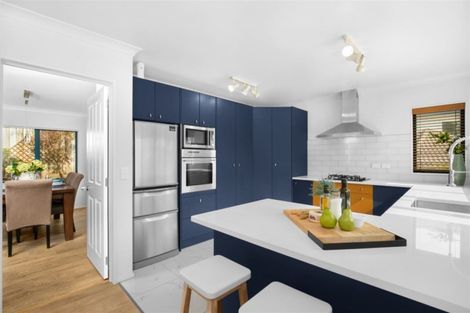 Photo of property in 16 Hinckley Court, Dannemora, Auckland, 2016