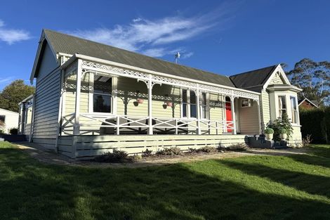 Photo of property in 4 Hinahina Road, Owaka, 9586