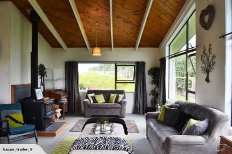 Photo of property in 18 Addison Road, Pataua South, Onerahi, 0192