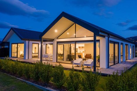 Photo of property in 1 Sapphire Spring Rise, Wanaka, 9305