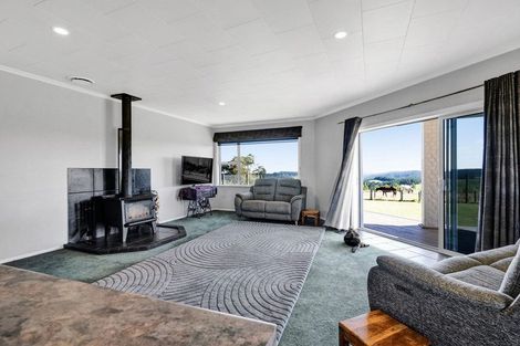 Photo of property in 1397 Meremere Road, Ohangai, Hawera, 4672