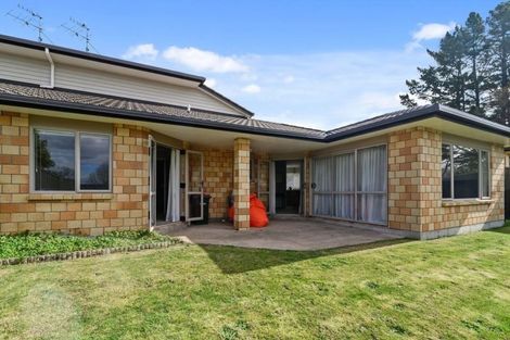 Photo of property in 8/64 Kawaha Point Road, Kawaha Point, Rotorua, 3010