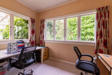 Photo of property in 16 Chamberlain Street, Dannevirke, 4930