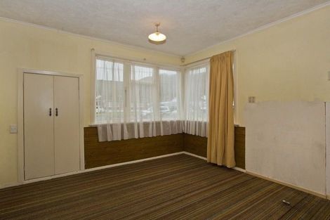 Photo of property in 86 Seddon Street, Naenae, Lower Hutt, 5011