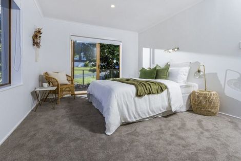 Photo of property in 1/23 Beach Road, Castor Bay, Auckland, 0620