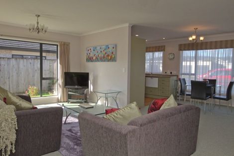 Photo of property in 43 Bowen Street, Levin, 5510